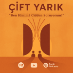 Turuncu tonlarda Çift Yarık podcast 9. bölüm kapağı; “Ben Kimim? Cidden Soruyorum!” başlığı ile Spotify, YouTube ve Apple Podcasts simgeleri yer alıyor.
